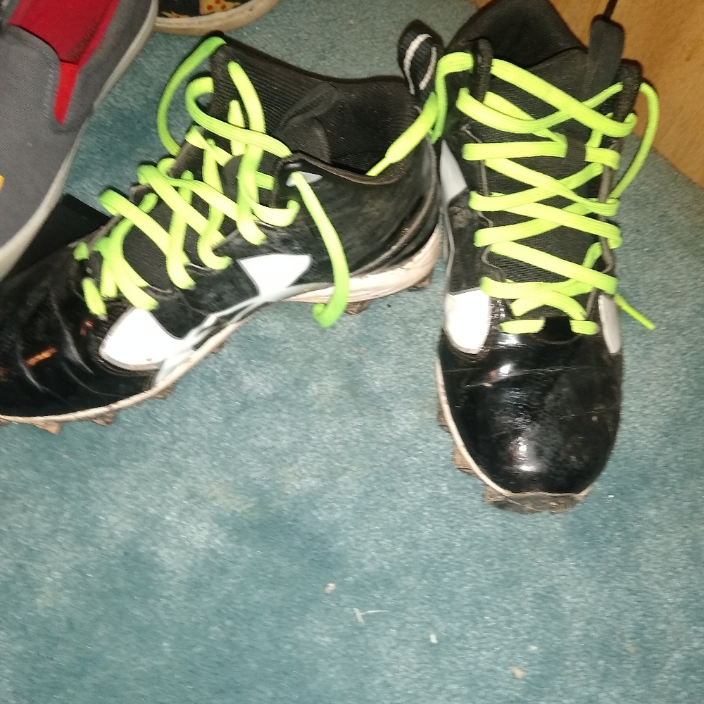 High top cleats